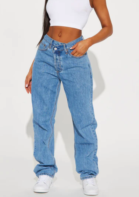 Crossover Straight Leg Jeans - Medium Wash
