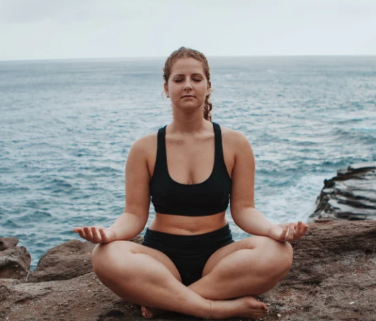 Hemp Yoga Shorty in Black