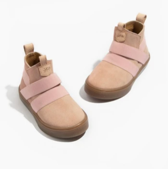 Suede Oakland Sneaker