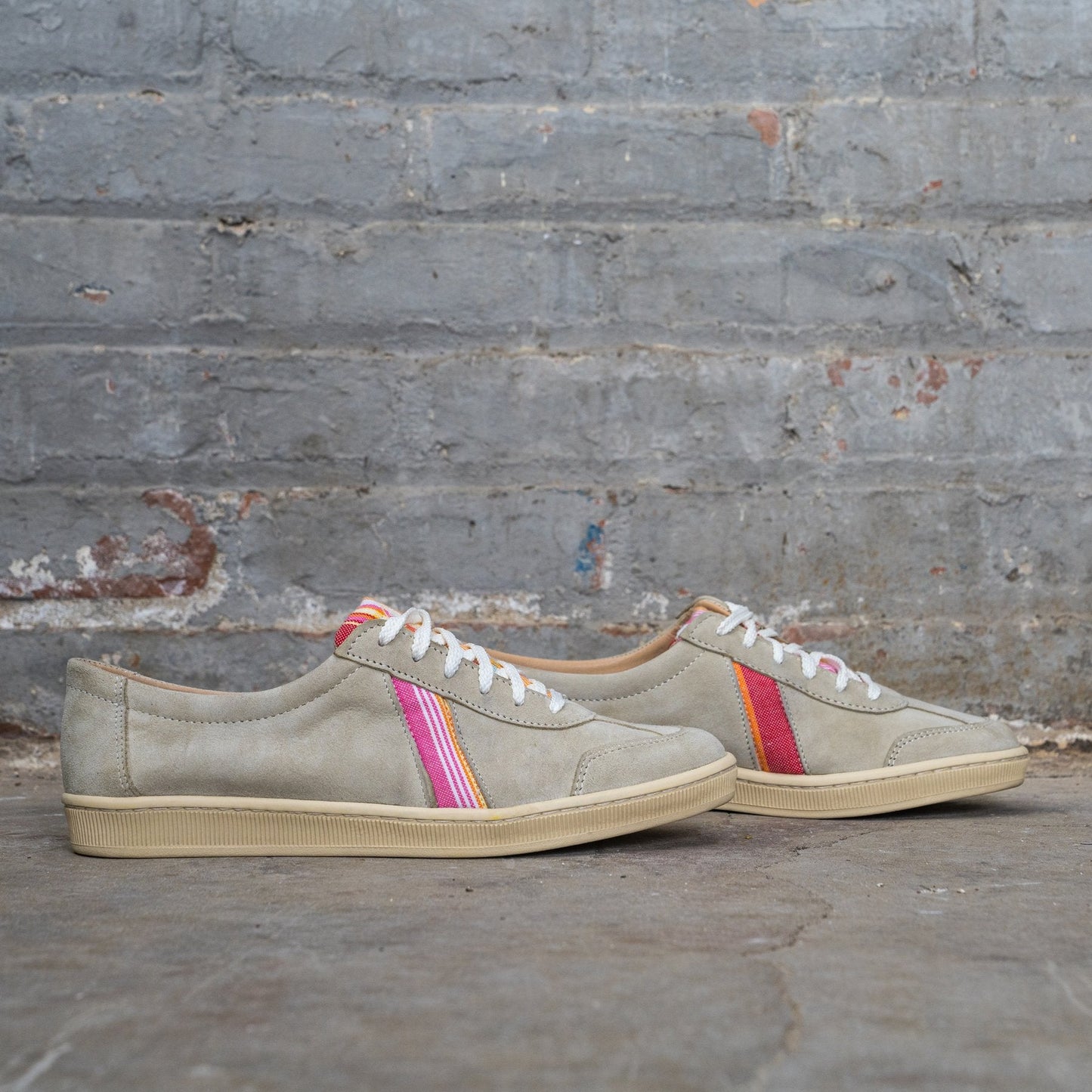 Doc Bess Sneakers