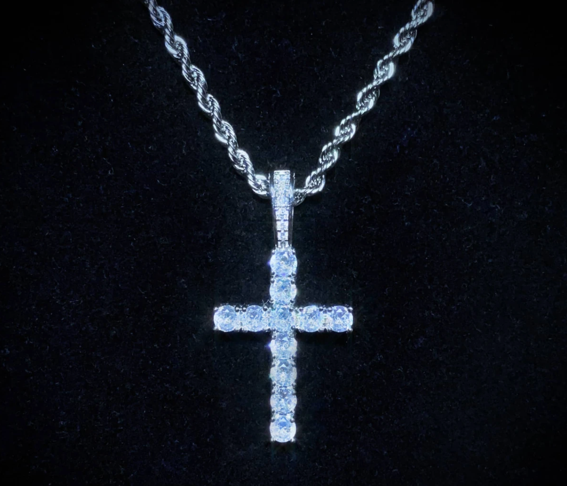 DIAMOND CROSS PENDANT