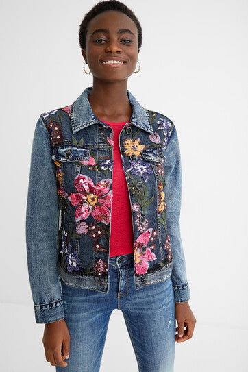 Slim denim jacket flowers