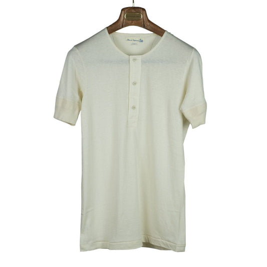 Natural color short-sleeve 103 Henley shirt